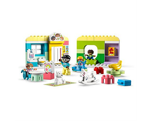 Конструктор LEGO DUPLO Town Будні в дитячому садку 67 ел. (10992)
