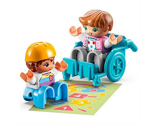 Конструктор LEGO DUPLO Town Будні в дитячому садку 67 ел. (10992)