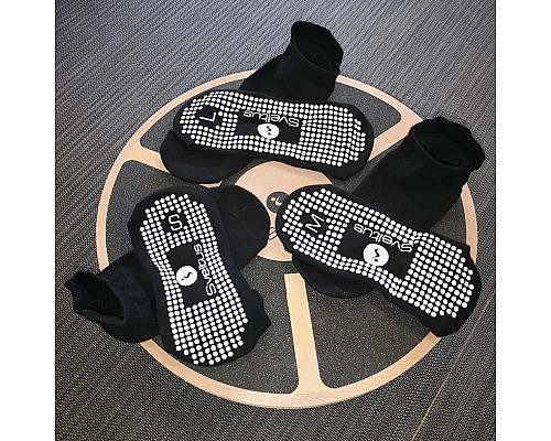 Носки для йоги Sveltus Non Slip Yoga Sock L (SLTS-9074) Носки для йоги Sveltus Non Slip Yoga Sock L (SLTS-9074)