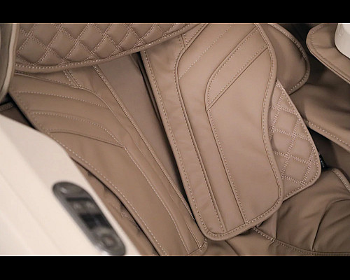 Масажне крісло Casada SkyLiner II, кремово-коричневий