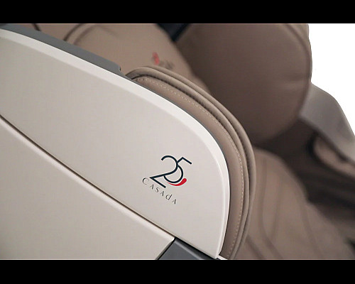 Масажне крісло Casada SkyLiner II, кремово-коричневий