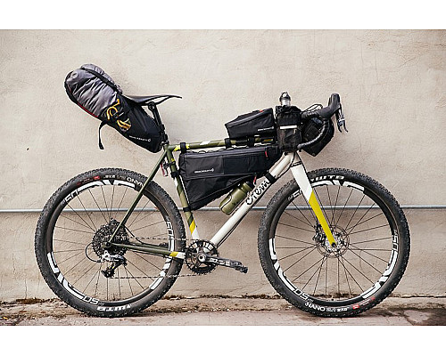 Сумка BLACKBURN OUTPOST FRAME BAG 6.95l водонепроникна L (на блискавці)