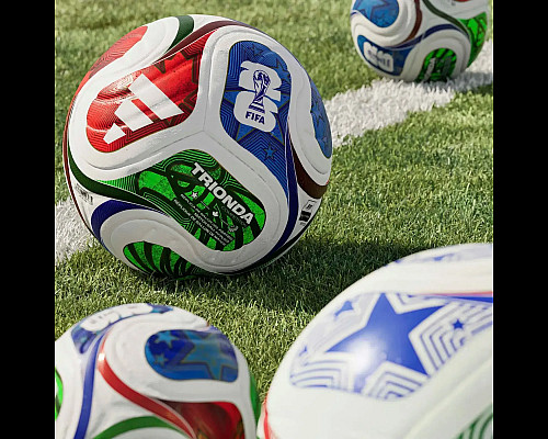 Футбольний м'яч Adidas FIFA World Cup 26 Trionda Training розмір 3, біло-червоний