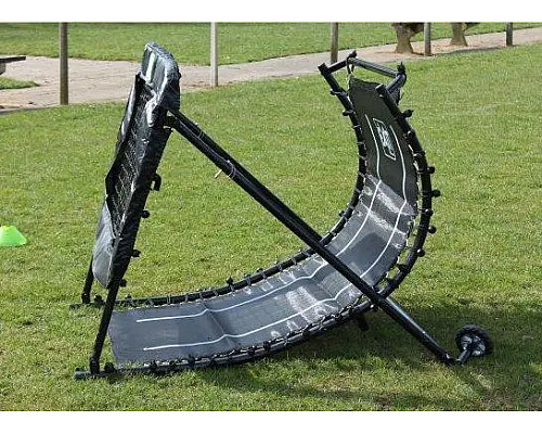 Сітка тренувальна для футболу EXIT Kickback Rebounder 124 х 90 см, чорна