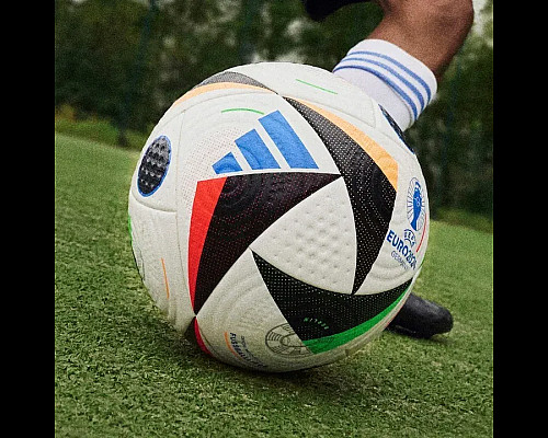 Футбольний м'яч Adidas Fussballliebe Euro 2024 OMB розмір 5, біло-чорний