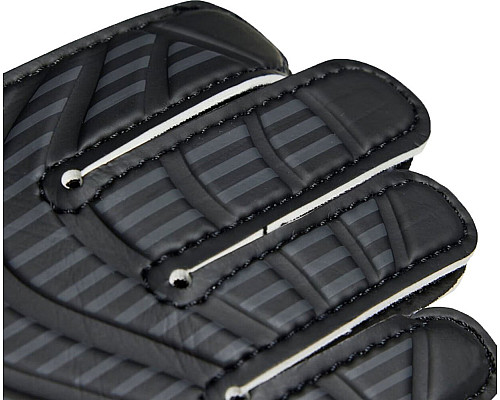 Рукавички воротарські Adidas Predator Training IW6281 р. 4,5, чорно-білі