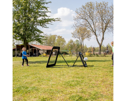 Сітка тренувальна для футболу VIRTUFIT REBOUNDER PRO KICKBACK 84 х 84 см, чорна