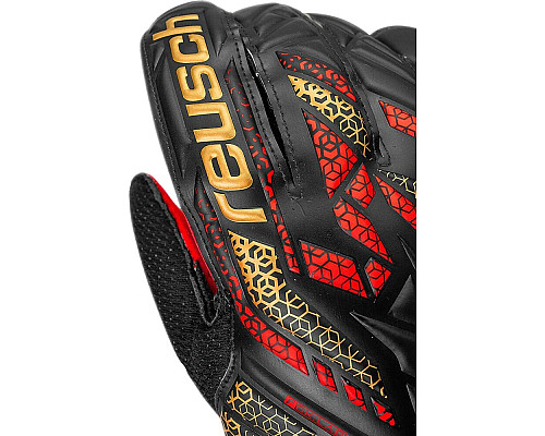 Рукавички воротарські Reusch Attrakt Solid 5570515 7075 р.10,5, червоно-чорні