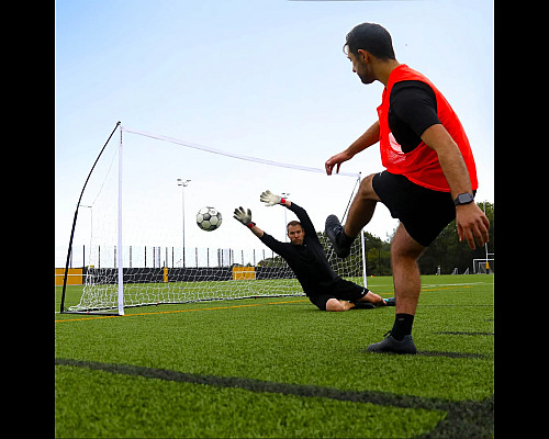 Ворота футбольні QUICKPLAY Kickster Elite 6781 300 х 200 см, чорно-білі