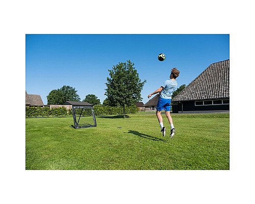 Сітка тренувальна для футболу EXIT Kickback Rebounder L 124 х 124 см, чорна
