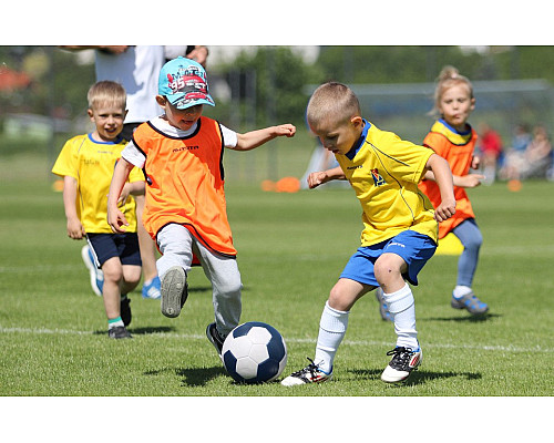 М'яч футбольний Yakimasport 100136 розмір 3, біло-синій