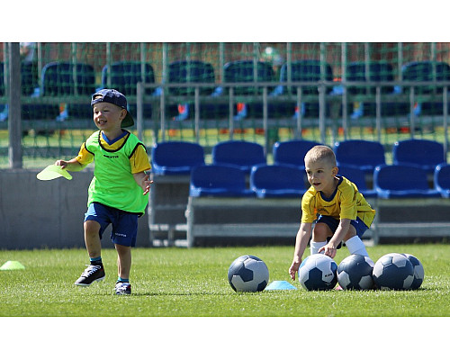 М'яч футбольний Yakimasport 100136 розмір 3, біло-синій