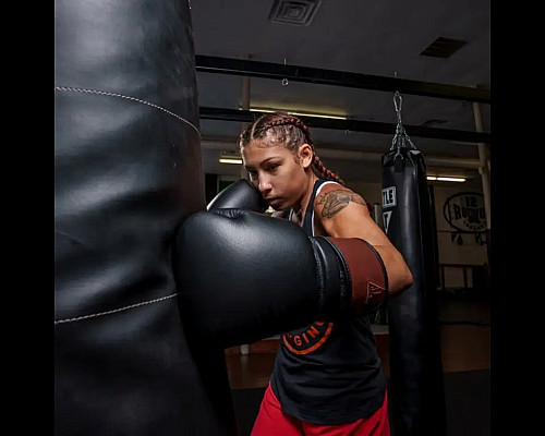 Рукавички боксерські шкіряні з бинтами TITLE Boxing Honorary розмір 12 унцій, чорні