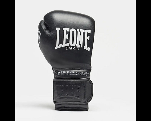 Рукавички боксерські з бинтами Leone GN111 THE GREATEST розмір 16 унцій, чорні