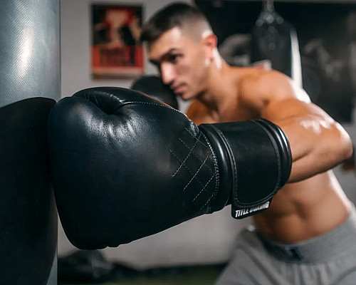 Рукавички боксерські шкіряні з бинтами TITLE Boxing Ko-Vert розмір 12 унцій, чорні