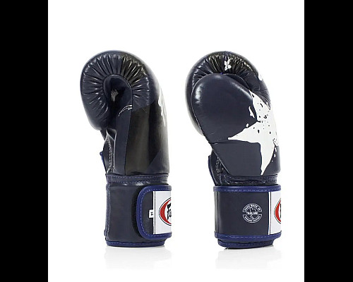 Рукавички боксерські з бинтами Fairtex BGV1 Nation Print 12 унцій, темно-сині
