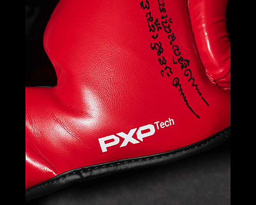 Шолом боксерський закритий з капою Phantom Muay Thai розмір універсальний, червоний