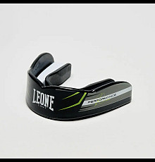 Капа боксерська доросла Leone PD5122 REVO FLUO від 11 років чорна