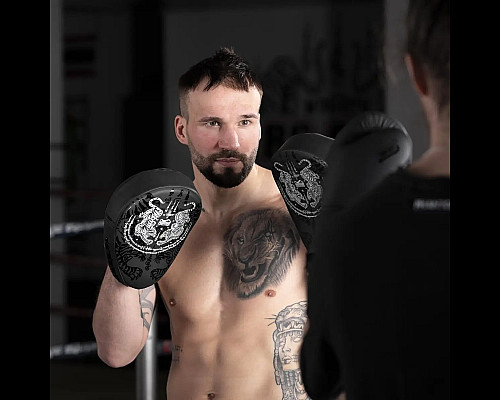 Лапи боксерські Phantom Muay Thai чорні