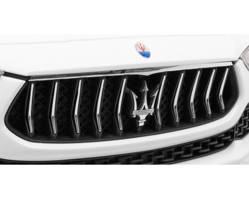 Дитяча акумуляторна машинка Maserati Ghibli Біла