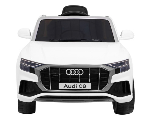 Audi Q8 на акумуляторі  Білий + Пульт + EVA + Free Start + MP3 USB + LED