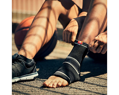 Бандаж для стабілізації гомілковостопного суглоба ADIDAS L ADSU-12513BK Бандаж для стабілізації гомілковостопного суглоба ADIDAS L ADSU-12513BK