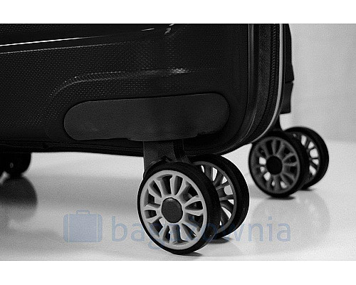 Комплект валіз Roncato Starlight 2.0 3400-01 чорний