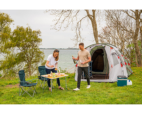 Стіл розкладний Easy Camp Menton M Brown 540029, 60 x 80 x 50-68 см - жовтий