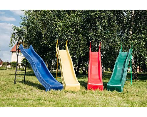 Дитяча гірка KBT з металевою драбиною, 300 х 150 см - різнокольорова
