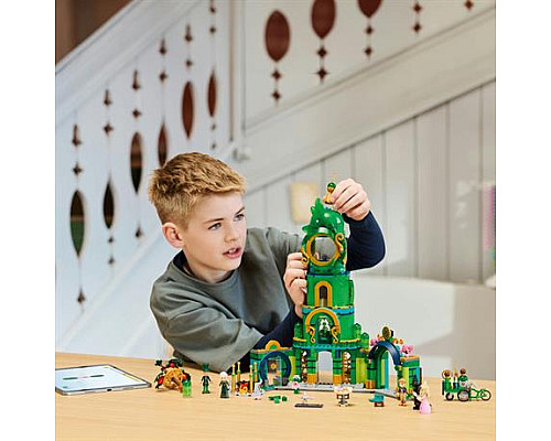 Конструктор LEGO Wicked Ласкаво просимо до Смарагдового міста 945 ел. (75684) Конструктор LEGO Wicked Ласкаво просимо до Смарагдового міста 945 ел. (75684)