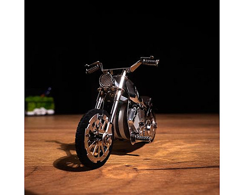 Колекційна модель-конструктор Metal Time Harley Davidson Roadway Fantasy Мотоцикл механічний (MT012) Колекційна модель-конструктор Metal Time Harley Davidson Roadway Fantasy Мотоцикл механічний (MT012)