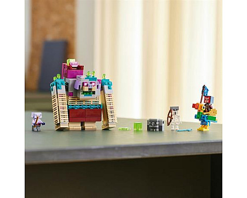 Конструктор LEGO Minecraft Схватка с пожирателем 420 ел. (21257) Конструктор LEGO Minecraft Схватка с пожирателем 420 ел. (21257)