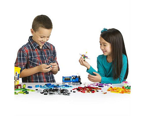 Конструктор LEGO Classic Коробка кубиків для творчості середнього розміру 484 деталі (10696) Конструктор LEGO Classic Коробка кубиків для творчості середнього розміру 484 деталі (10696)