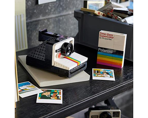 Конструктор LEGO Ideas Фотоапарат Polaroid OneStep SX-70, 516 ел. (21345) Конструктор LEGO Ideas Фотоапарат Polaroid OneStep SX-70, 516 ел. (21345)