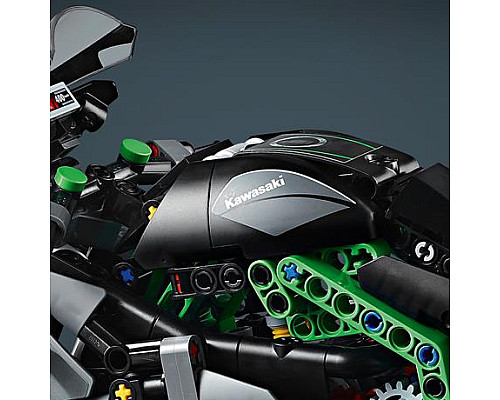 Конструктор LEGO Technic Мотоцикл Kawasaki Ninja H2R 643 ел. (42170)