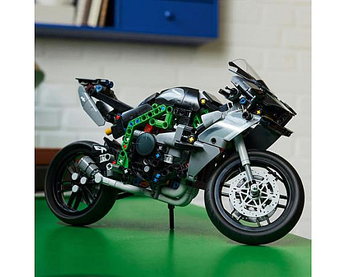 Конструктор LEGO Technic Мотоцикл Kawasaki Ninja H2R 643 ел. (42170)