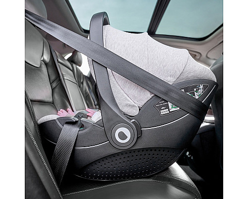 Дитяче автокрісло Lionelo MOXIE I-SIZE BLACK CARBON - чорне