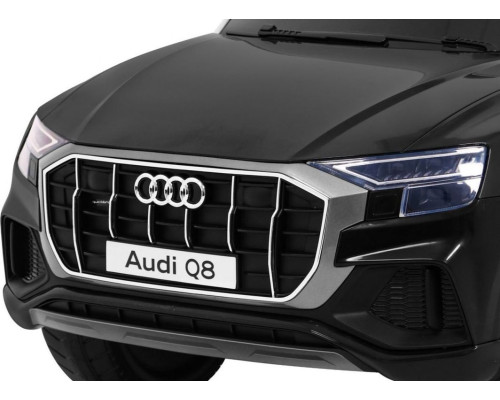 Дитяча акумуляторна машинка Audi Q8 Чорна